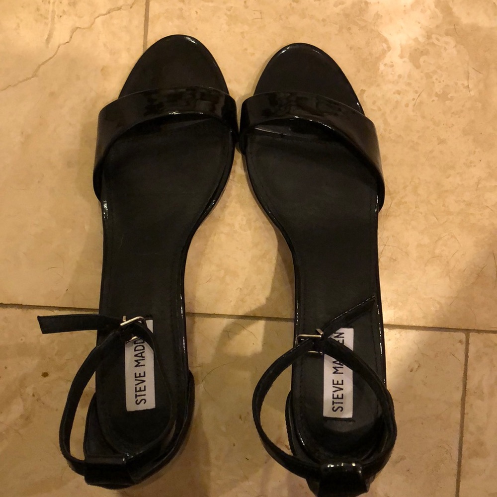 Black Steve Madden small heels